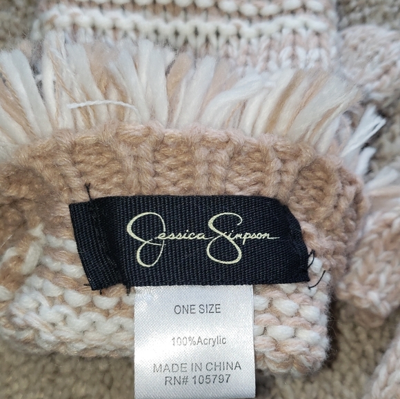 Jessica Simpson beanie & pop top set - Picture 4 of 5
